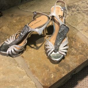 Size 8 Antonio Melani heels